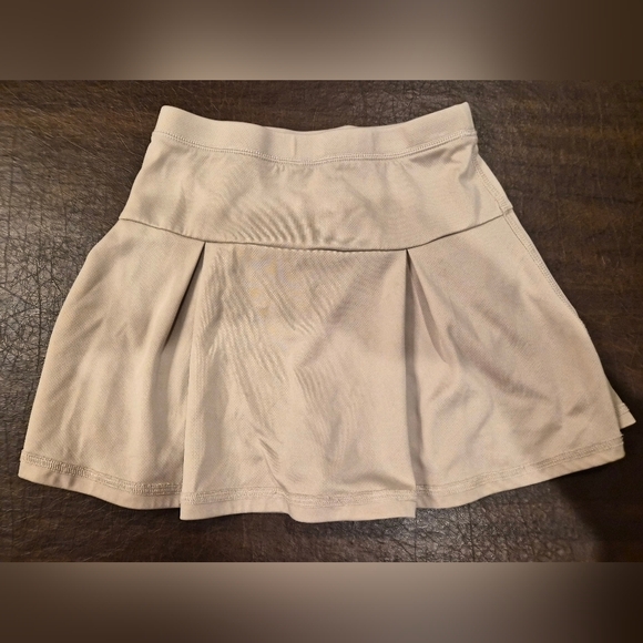Izod Beige Girls Skort Sz 7 - Picture 1 of 4
